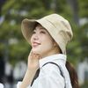ベージュ